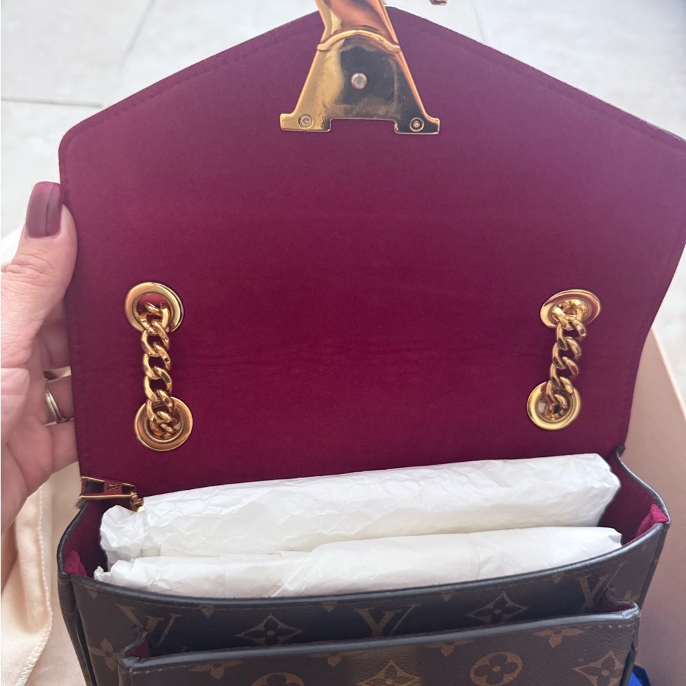 Louis Vuitton Passy handbag - Picture 12 of 17